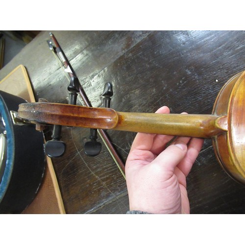 194 - Early 20th Century violin with bow, at fault