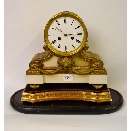 1033 - Good quality French ormulo and white marble mantel clock, having circular white enamel dial with Rom... 