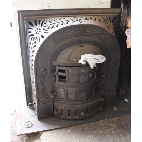 1106 - Jan Jaarsma, late 19th Century cast iron stove with relief moulded cast decoration, including base -... 