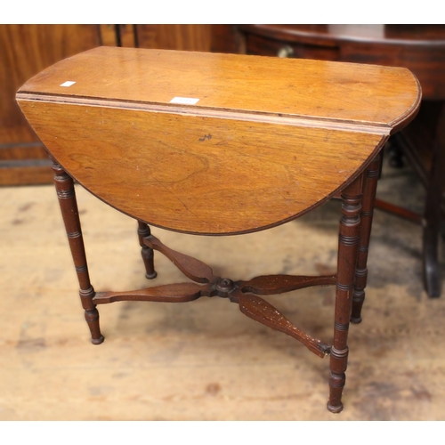 1285 - Small late 19th Century walnut circular drop-leaf occasional table on turned supports, with shaped c... 