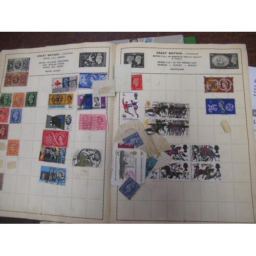 198 - Albums of World stamps