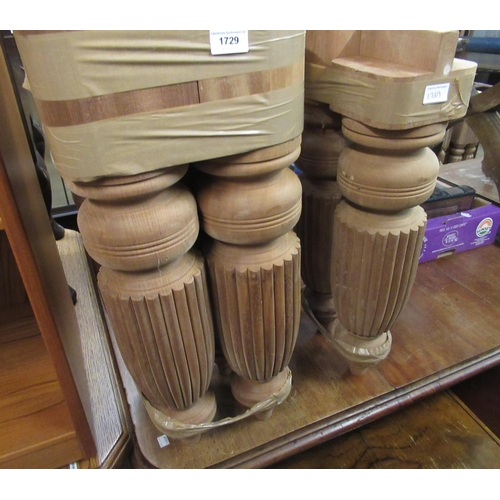 1729 - Set of six matching mahogany turned and reeded dining table legs