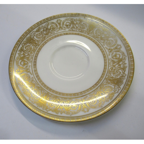 520 - Royal Doulton Sovereign pattern twelve place setting dinner and tea service