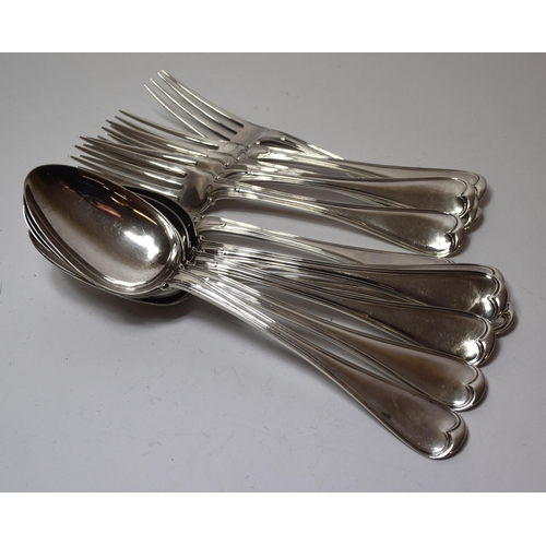 Set of five Victorian silver Fiddle and Thread pattern dinner forks, together with five matching tablespoons and an associated spoon and fork of matching pattern, 32oz t