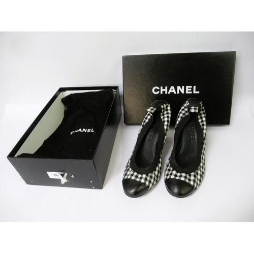 Chanel, pair of gingham block heeled pumps, size 38, with original box and dust covers
