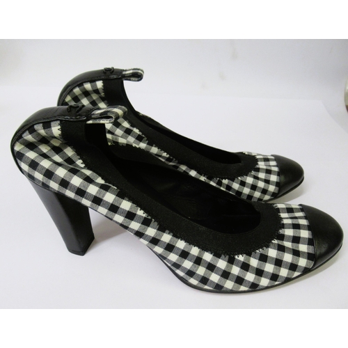 60 - Chanel, pair of gingham block heeled pumps, size 38, with original box and dust covers