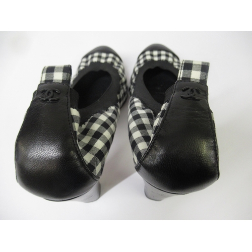 60 - Chanel, pair of gingham block heeled pumps, size 38, with original box and dust covers