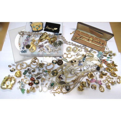 728 - Quantity of various costume jewellery, including Christian Dior, Grosse and  Swarovski, and a large ... 