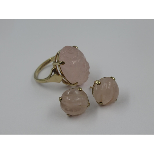 742 - 9ct Gold carved rose quartz set dress ring, together with a pair of similar 9ct gold mounted ear stu... 