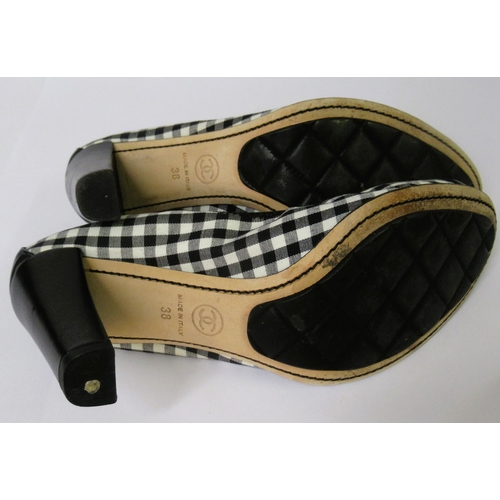 60 - Chanel, pair of gingham block heeled pumps, size 38, with original box and dust covers