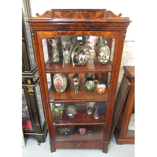 1219 - Fine quality 19th Century mahogany display cabinet stamped Shoolbred & Co., the shaped carved and mo... 