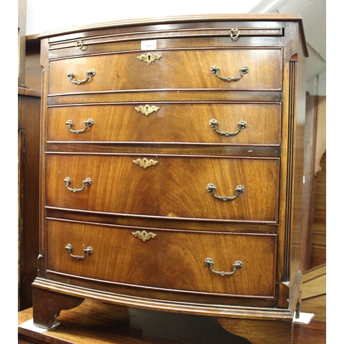 1440 - Reproduction mahogany bow fronted chest of four drawers with brushing slide on bracket feet, 70 x 45... 