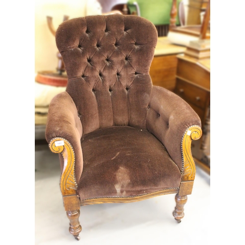 1451 - Victorian brown button upholstered spoonback chair, on turned front supports