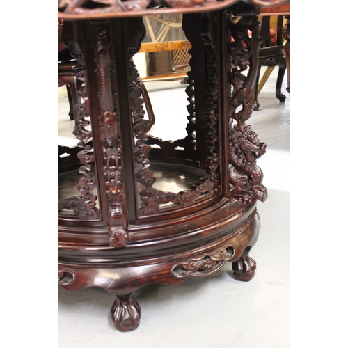 1532 - Good quality Chinese hardwood centre table with carved and pierced frieze, raised on a carved base d... 