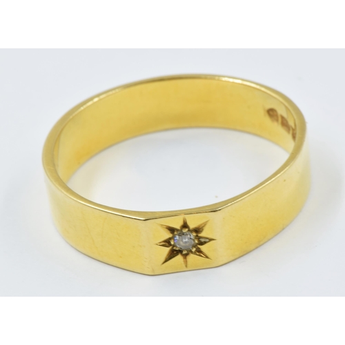 Gentleman's 18ct gold and diamond set ring of plain band design, 6.5g
