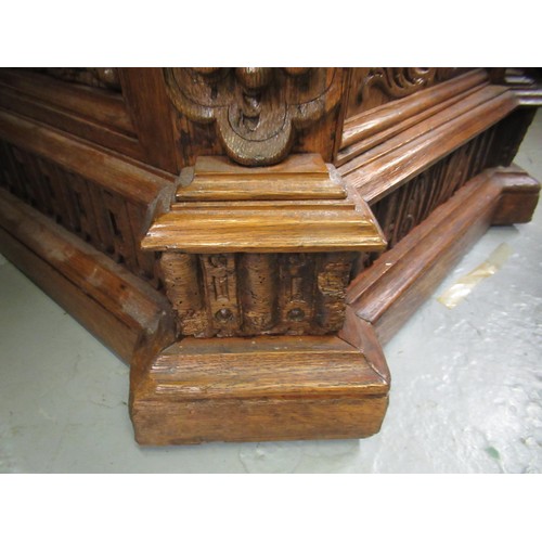 1522 - Fine oak twin pedestal partner's desk, the shaped red tooled leather inset top above shallow frieze ... 