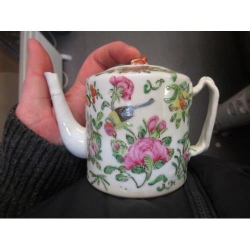 401 - Small Chinese Canton famille rose teapot, together with two Doulton Seriesware plates