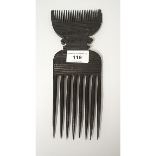 119 - Swahili native comb with engraved decoration, 23cm long