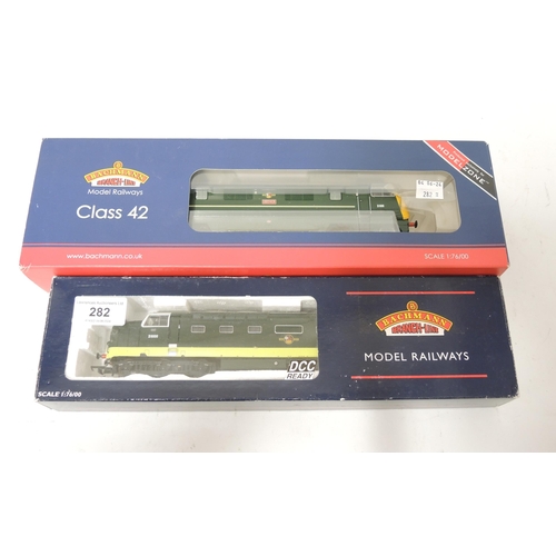 Bachmann Branchline 00 gauge model railway, Class 55 Deltic two-tone ...