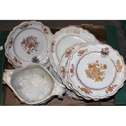 522 - 18th / 19th Century sixteen piece Chinese export part dinner service painted with flowers in gilt be... 