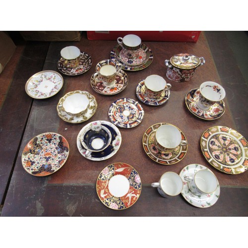 500A - Quantity of Royal Crown Derby teacups, plates, tureens etc., in various patterns including Bloor Der... 