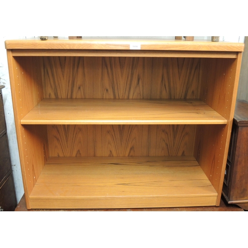 1686 - 20th Century teak low open shelf bookcase / side cabinet, 75cm wide x 90cm high x 42cm deep