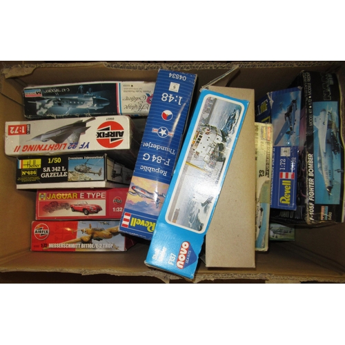 134 - Four boxes of unmade plastic aircraft kits including Airfix, Italeri, Frog and Revell (some bagged)