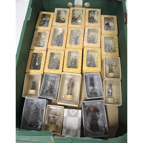 185 - Quantity of diecast metal Eaglemoss NLP Lord of the Rings figures, quantity of NLP plastic Lord of t... 