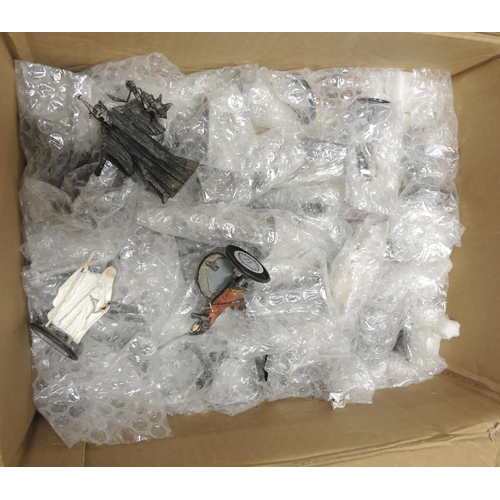 185 - Quantity of diecast metal Eaglemoss NLP Lord of the Rings figures, quantity of NLP plastic Lord of t... 