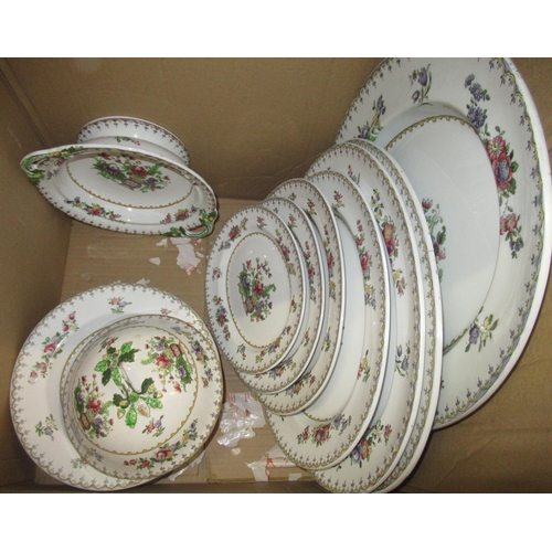 577 - Copeland Spode Peplow pattern part dinner service, including tureen and cover, crescent shaped dishe... 