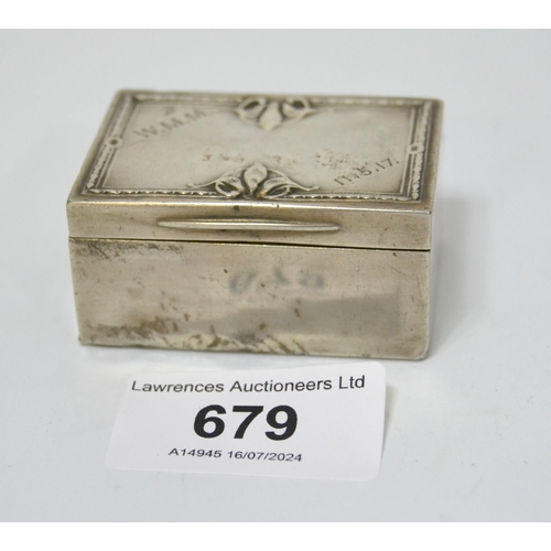 679 - Edwardian silver pill box, London 1907