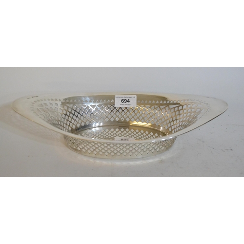 694 - Sheffield silver oval pierced fruit dish, 9.4oz t