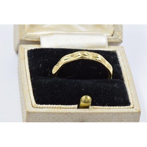 758 - 18ct Yellow gold wedding band, size Q, 3.8g