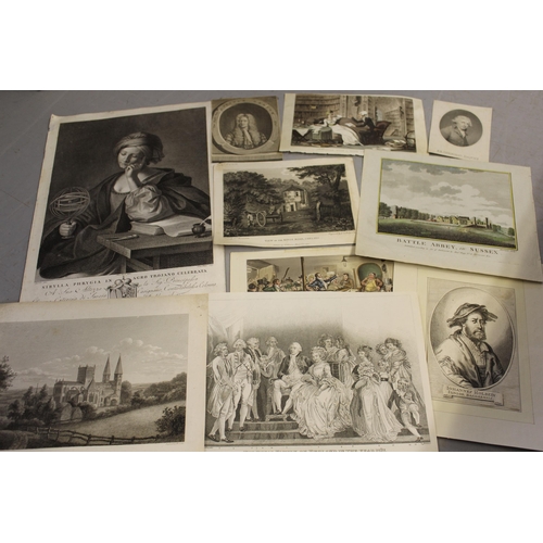 922 - Box containing a quantity of miscellaneous unframed prints and etchings