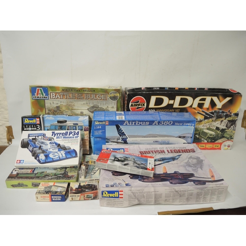 304 - Quantity of un-made plastic construction kits, including Airfix, Revell and Italeri