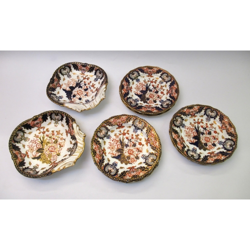 481 - 19th Century Derby Imari pattern dessert service comprising: eight 22cm plates and a pair of scallop... 