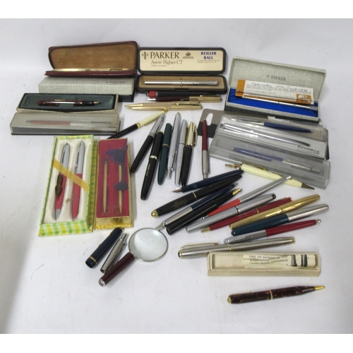 129 - Quantity of mainly Parker ballpoint pens, and a small quantity of fountain pens