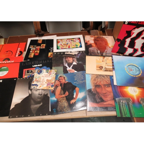 146 - Bag containing a quantity of various 20th Century LP's, including Simon & Garfunkel, The Carpenters,... 