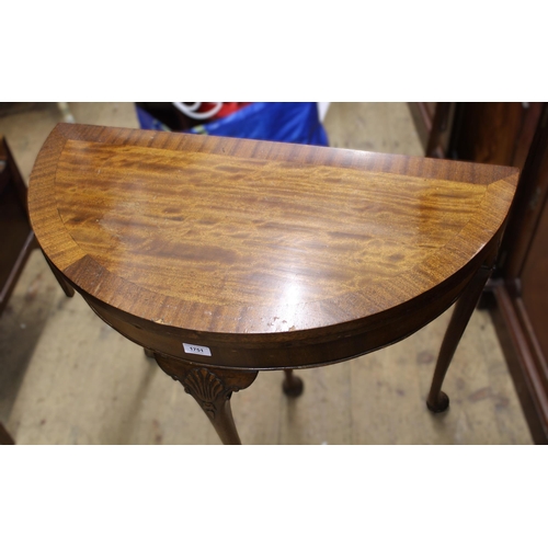 1751 - Mid 20th Century half round mahogany fold-over card table, on shell carved cabriole pad supports, 80... 