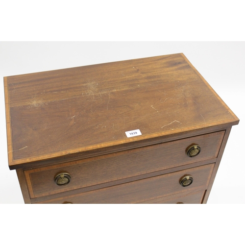 1839 - Small Edwardian mahogany satinwood crossbanded and line inlaid dwarf chest of four drawers raised on... 