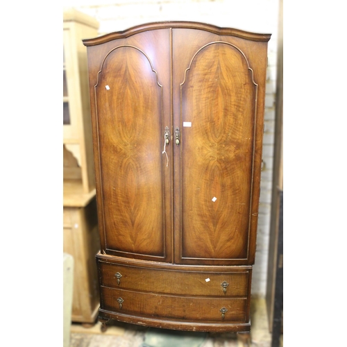 1854 - Mid 20th Century mahogany bow fronted dressing table with five kneehole drawers raised on cabriole c... 