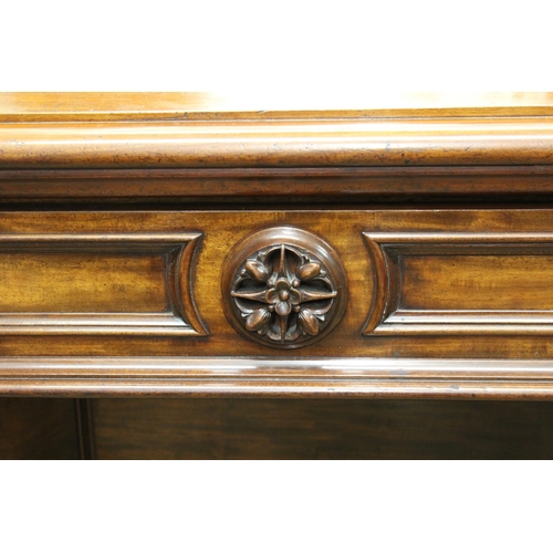 1861 - Good quality Victorian mahogany inverted breakfront sideboard, with a mirrored back above central dr... 