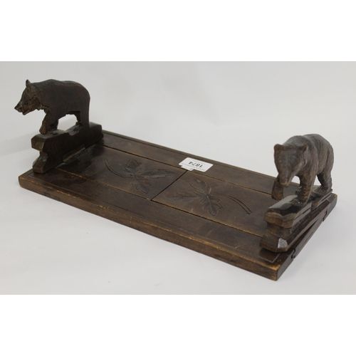 1874 - 19th Century Black Forest adjustable book rack carved with figures of bears