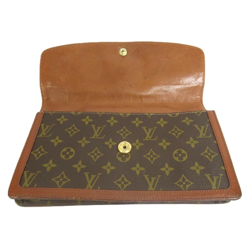 64 - Louis Vuitton, Pochette Dam GM clutch bag