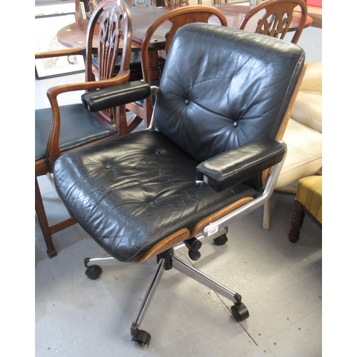 1653 - Karl Dittert for Giroflex, laminated wooden and black leather revolving office chair