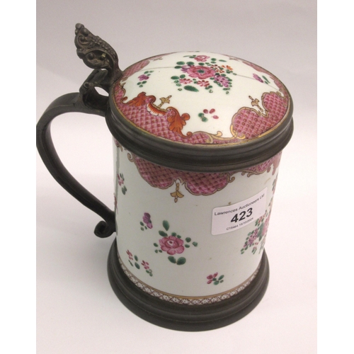 423 - Famille rose lidded tankard with European pewter mounts, 16cm high (crack to lid)