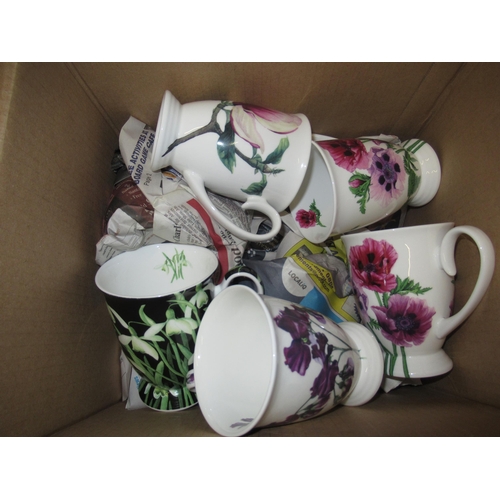 556 - Quantity of Susie Cooper Dresden spray pattern teaware, together with a Duchess Hairbell pattern tea... 