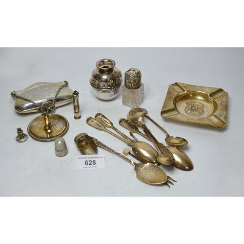 628 - Miscellaneous small items of silver including an ashtray, various spoons etc., 8oz t together with a... 