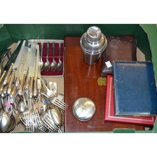 659 - Mahogany case together with a quantity of other plated flatware and a cocktail shaker