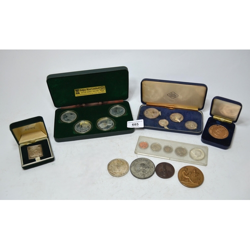 685 - Cased set of silver proof coins, the Investiture of Prince Charles by John Pinches and another cased... 